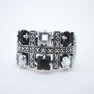 Black and White Checkerboard Marcasite Ring - Size 8